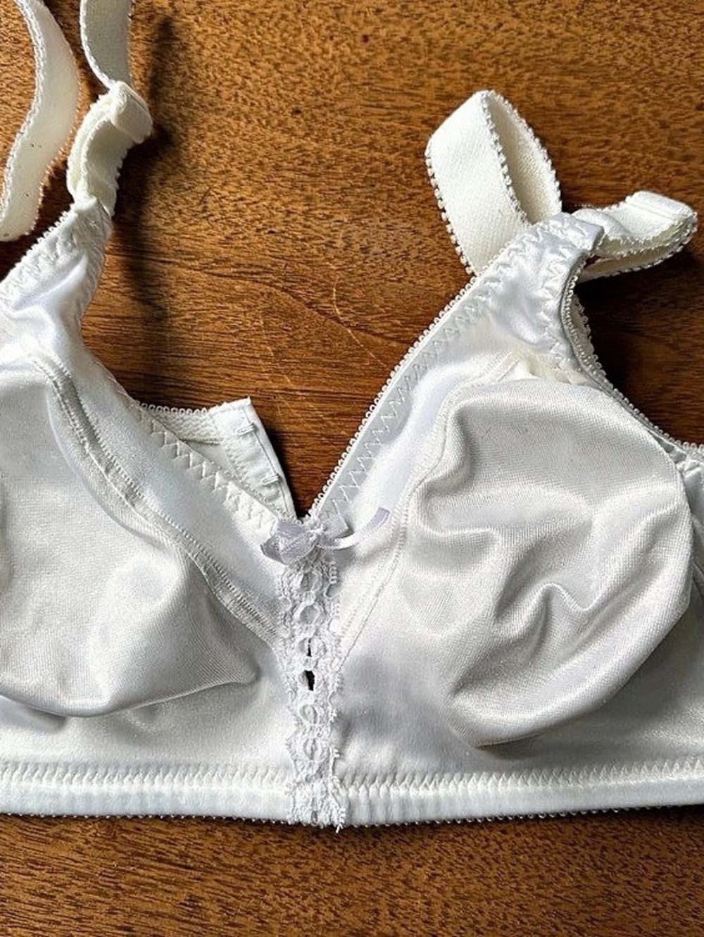 VINTAGE Bali Double Support Wirefree Bra White Bra Size B (38) Like New